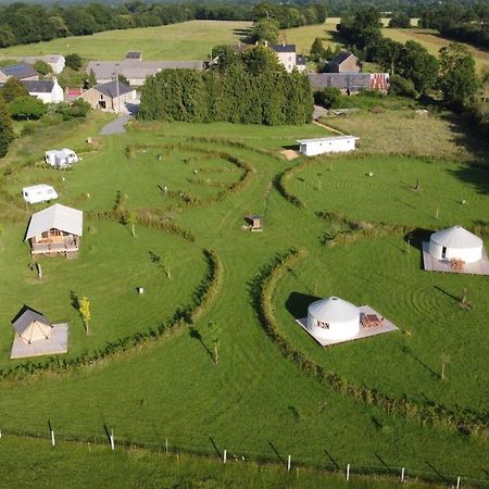 Camping A La Ferme - Hebergements Insolites Cerisy-la-Foret 外观 照片