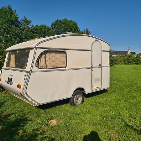 Camping A La Ferme - Hebergements Insolites Cerisy-la-Foret 外观 照片