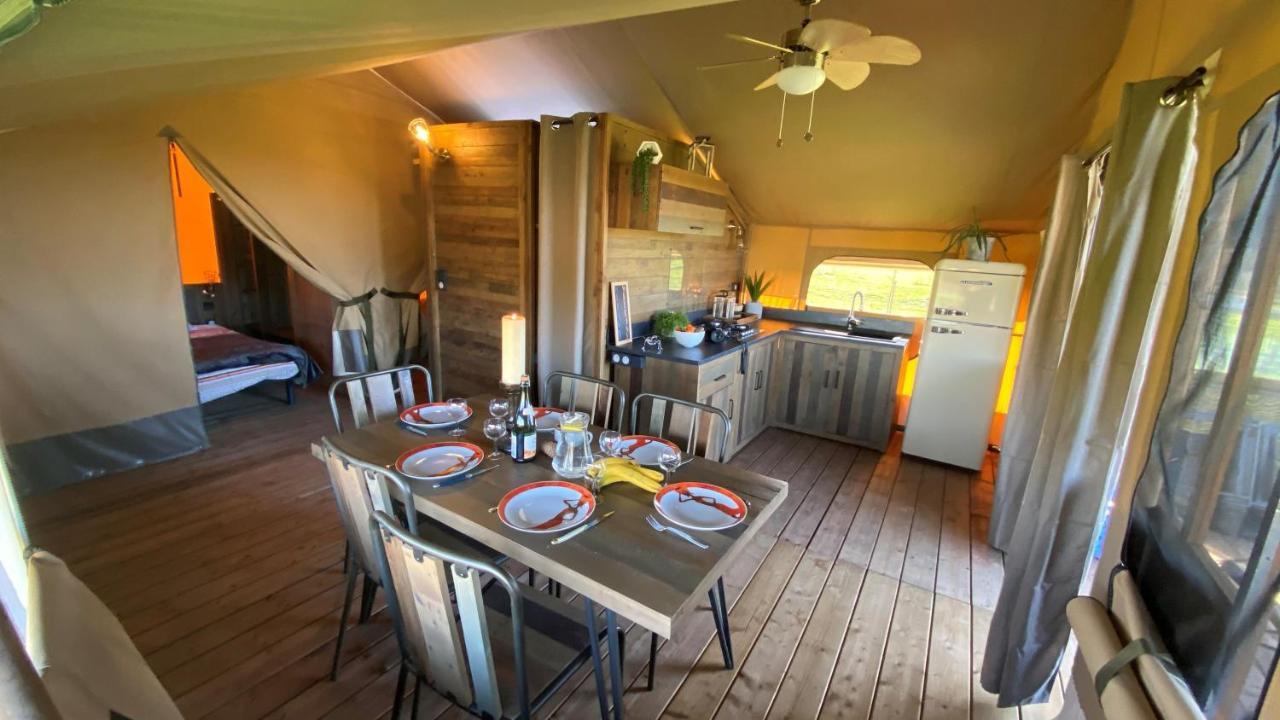 Camping A La Ferme - Hebergements Insolites Cerisy-la-Foret 外观 照片