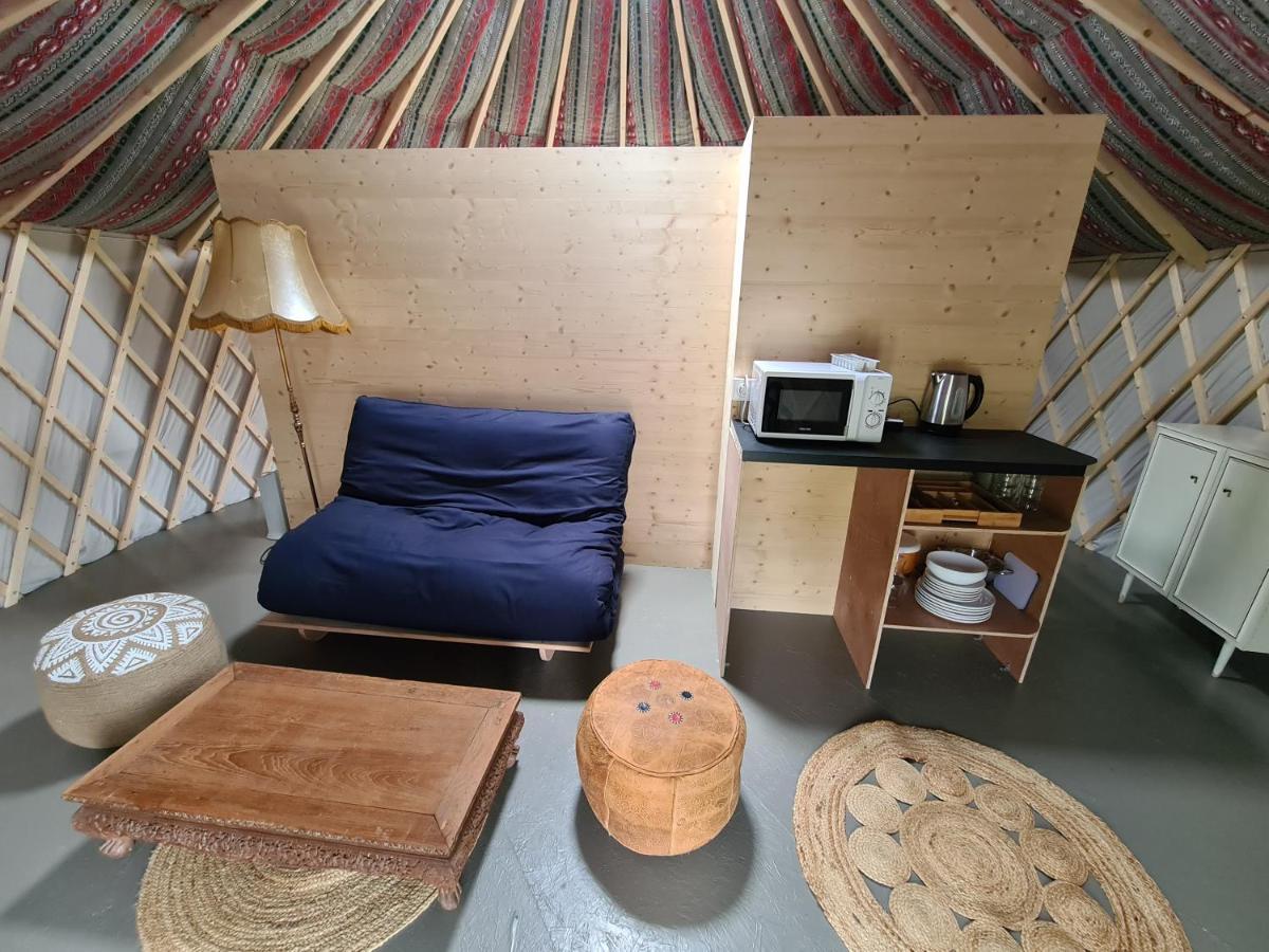 Camping A La Ferme - Hebergements Insolites Cerisy-la-Foret 外观 照片