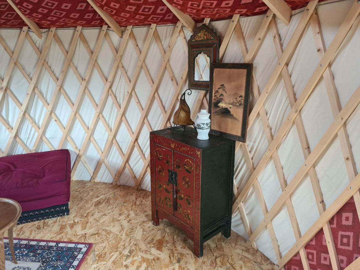 Camping A La Ferme - Hebergements Insolites Cerisy-la-Foret 外观 照片