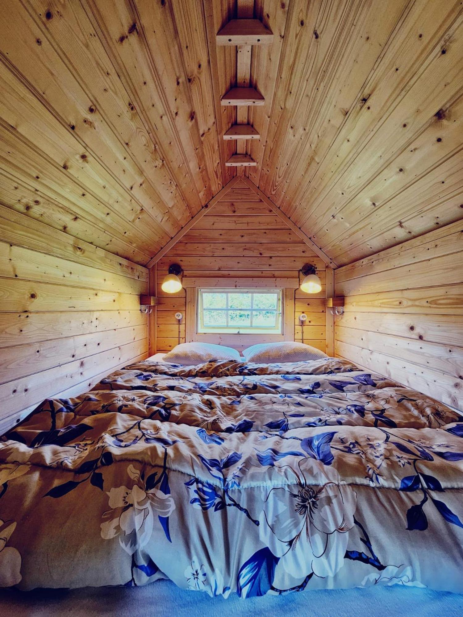 Camping A La Ferme - Hebergements Insolites Cerisy-la-Foret 外观 照片