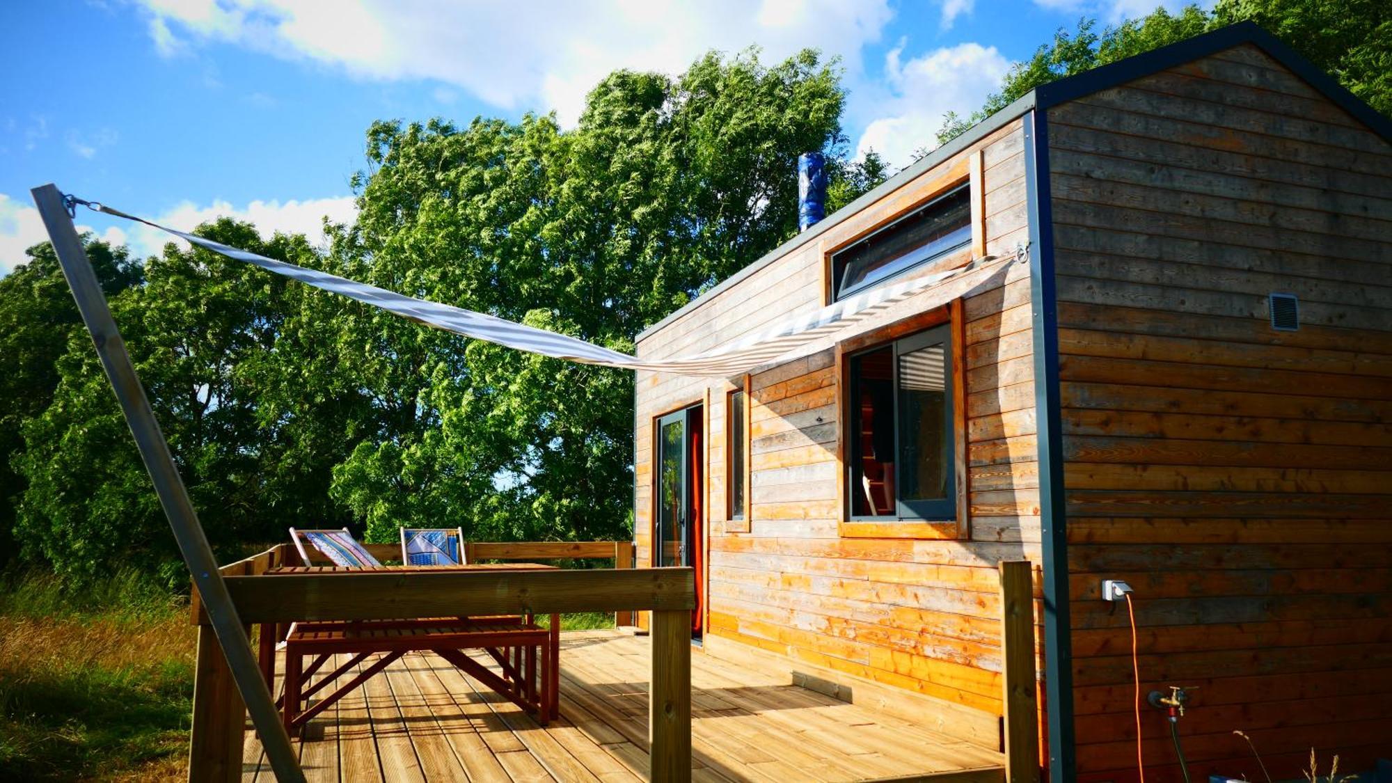 Camping A La Ferme - Hebergements Insolites Cerisy-la-Foret 外观 照片